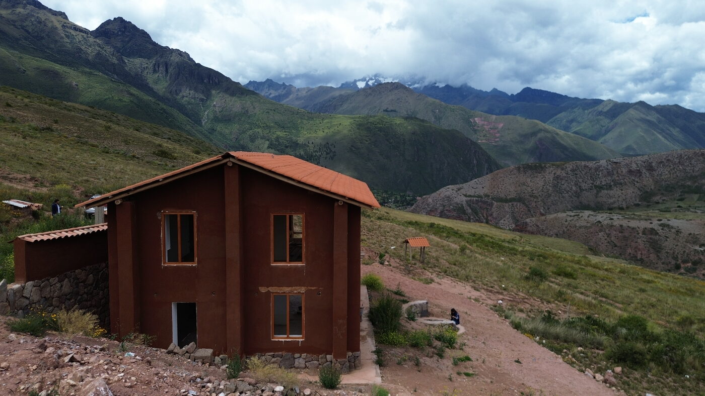 Vivienda terminada con vista al valle